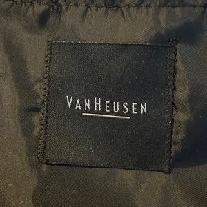 Boys Van Heusen suit jacket.  Size 16 Regular..